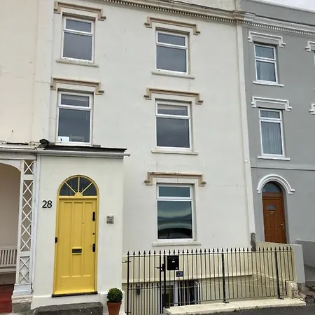 Lovely Family Seafront Property In Burnham-On-Sea Exterior photo